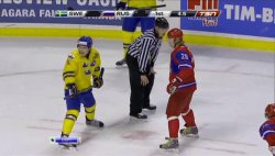 Хоккей.  1/2 финала. Швеция - Россия. (2011) SATRip