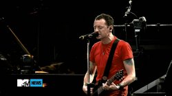 Linkin Park - Iridescent (Transformers 3: Dark Of The Moon) (Live at Red Square, Moscow, Russia - 23.06.2011)